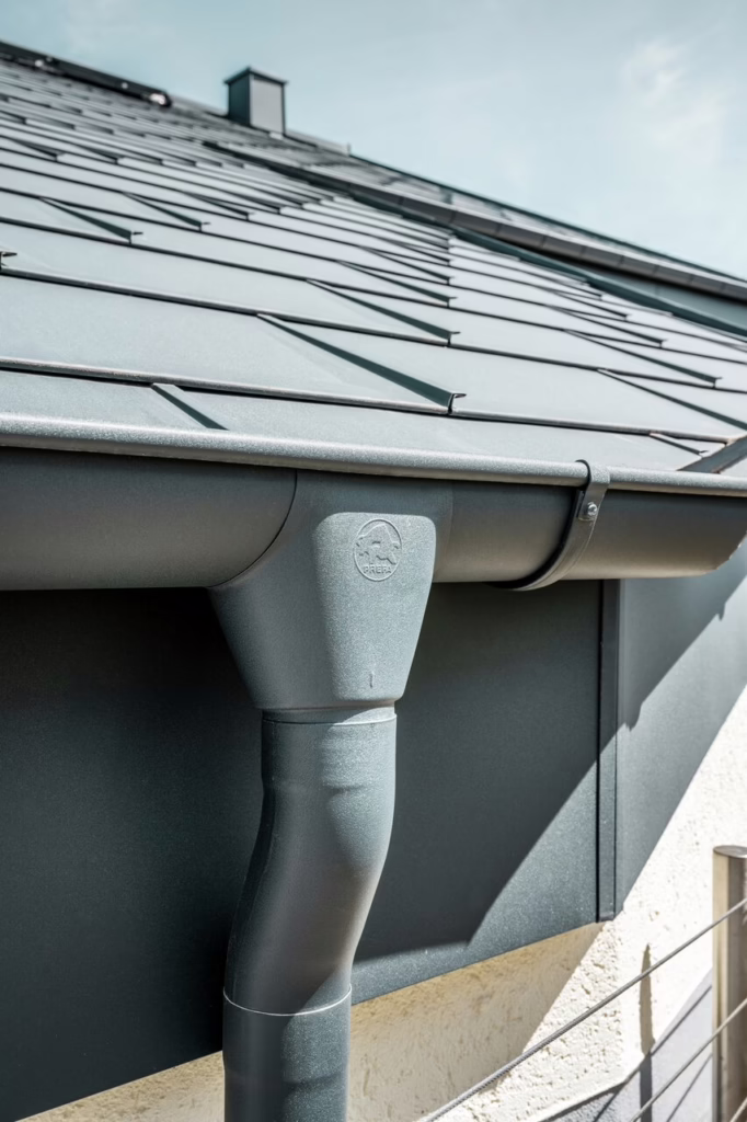 PREFA Hängerinne und Ablaufrohr in Anthrazit P.10